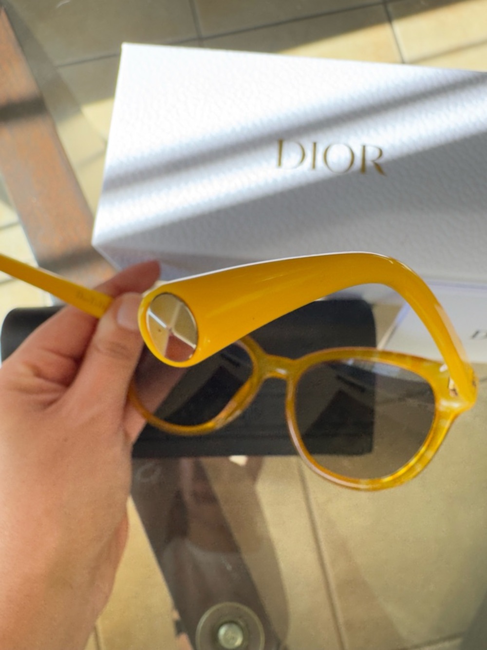 DIOR Yellow Sunglasses - Picture 4 of 9